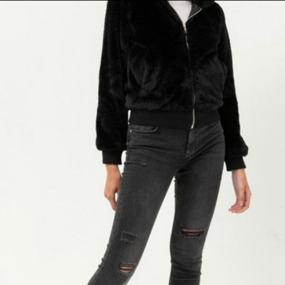 🖤FAUX FUR ZIP UP HOODIE - Picture 5 of 5